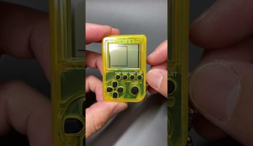 本当に遊べるレトロな電子ゲーム機のガチャガチャ